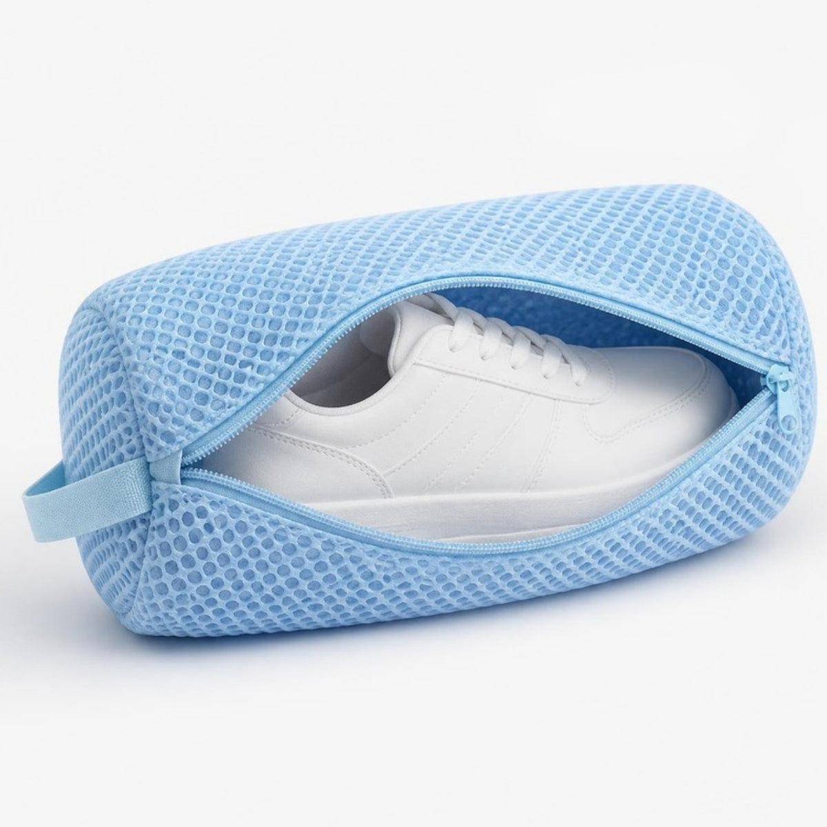 Saco protetor azul com tenis