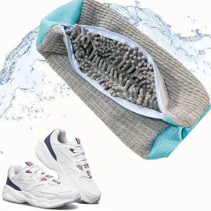 Saco protetor cinza com tenis